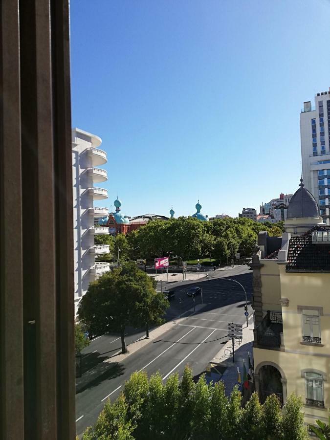 Beautiful Apartment-Campo Pequeno Home 리스본 외부 사진